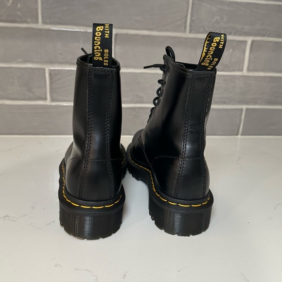 NWOB Dr. Martens 1460 Smooth Leather Lace Up Boots Black with Yellow Accents - Picture 5 of 16